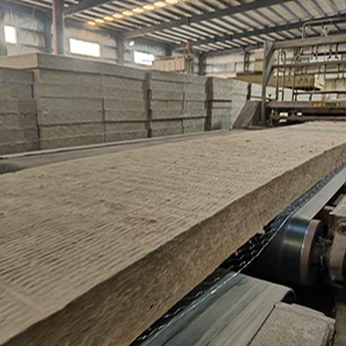 Mineral wool production line conveyor