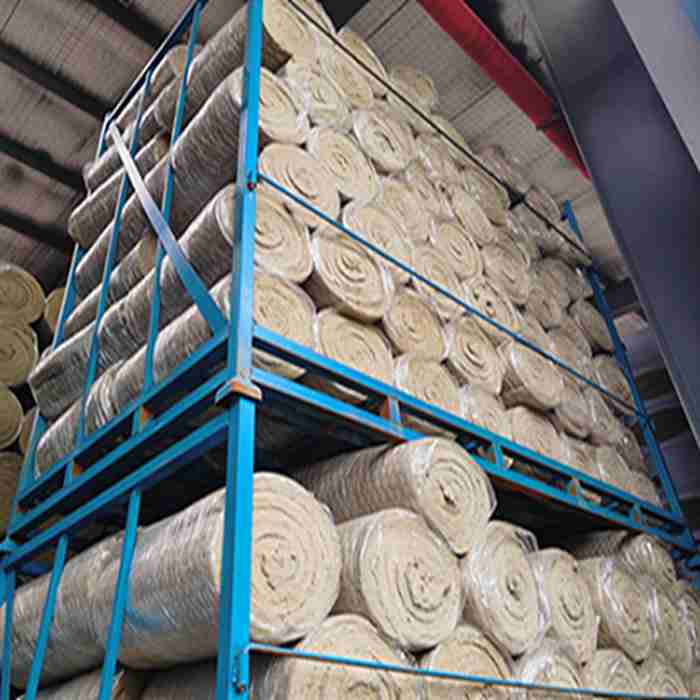 Wrapped insulation rolls on mineral